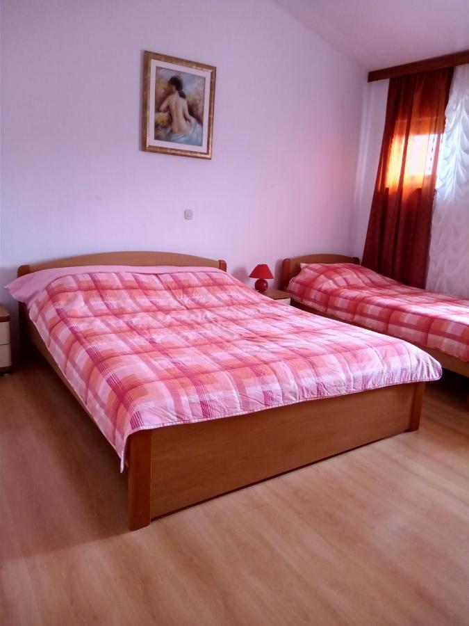Apartmani Nikolina Ražanac 외부 사진